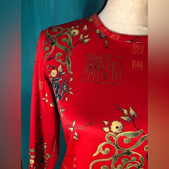 Red Long Sleeve Dragon Top Size S/M - Picture 9 of 15